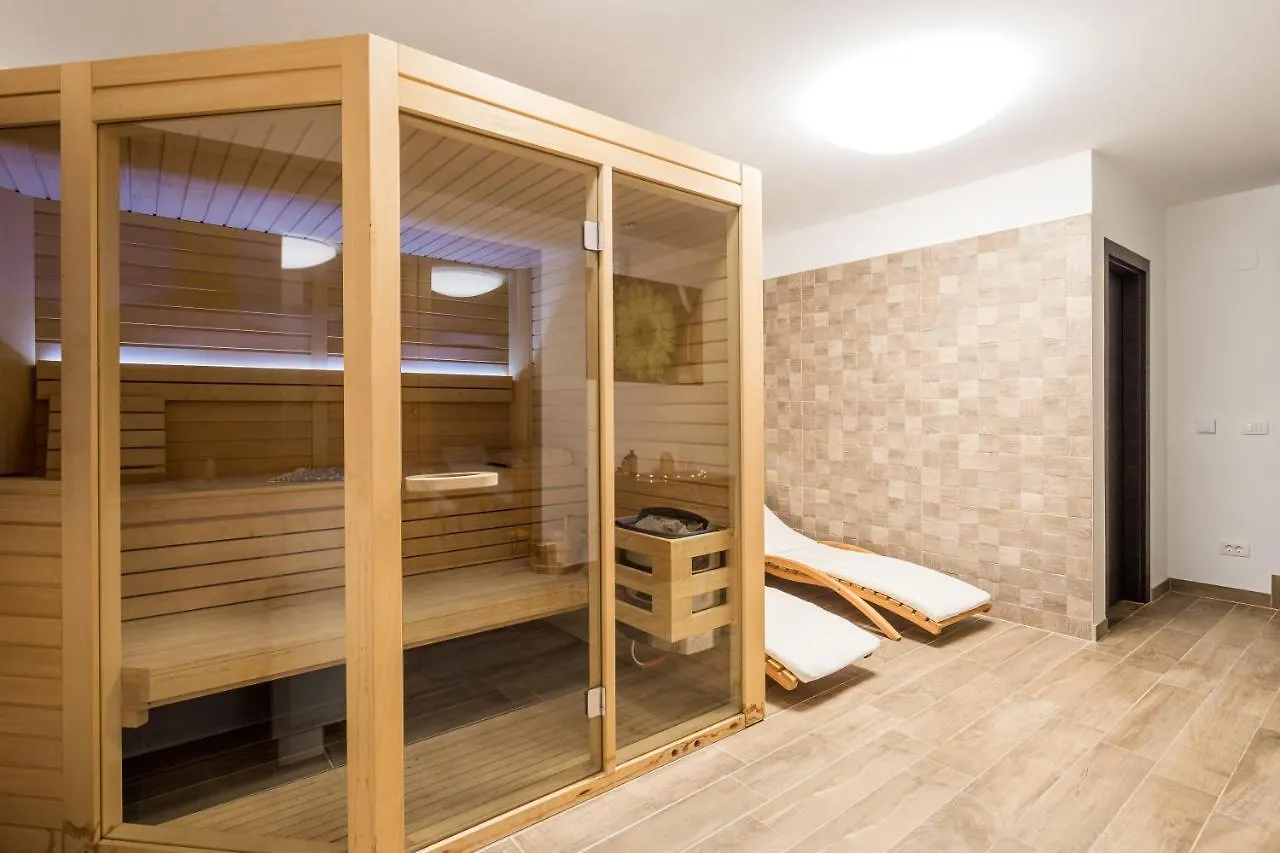 Villa Grandioza Seline 0*,  Croatia