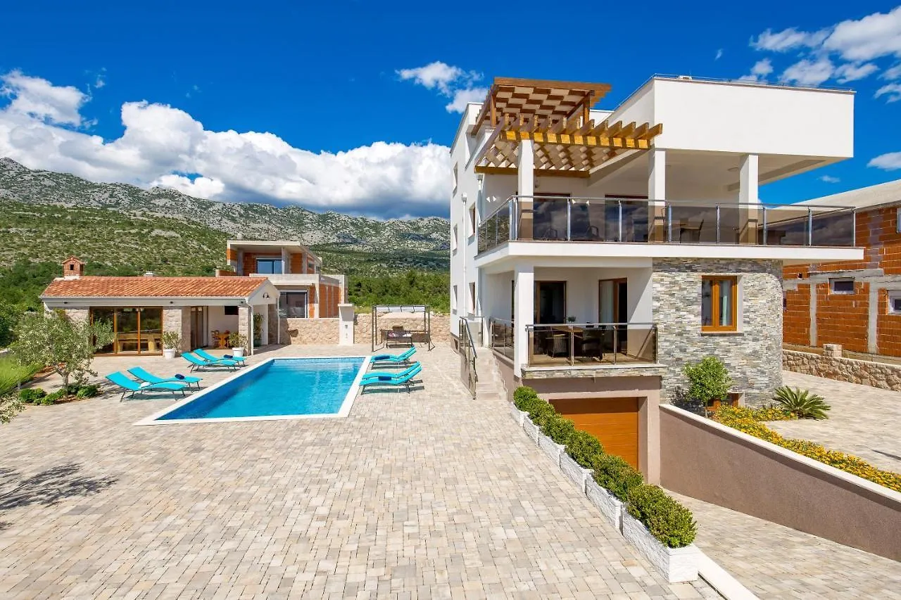Villa Grandioza Seline 0*,  Croatia