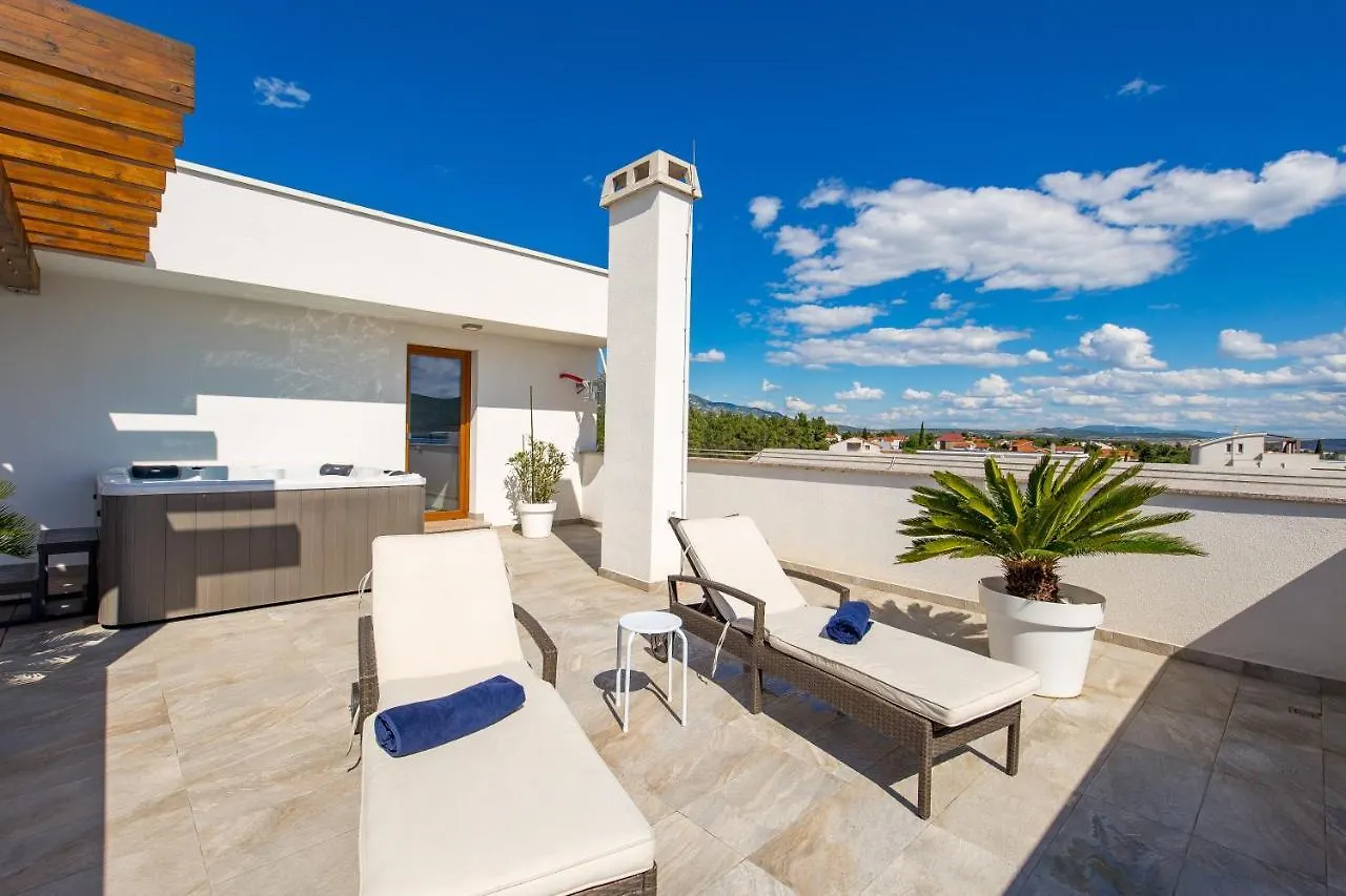 Villa Grandioza Seline 0*,  Croatia