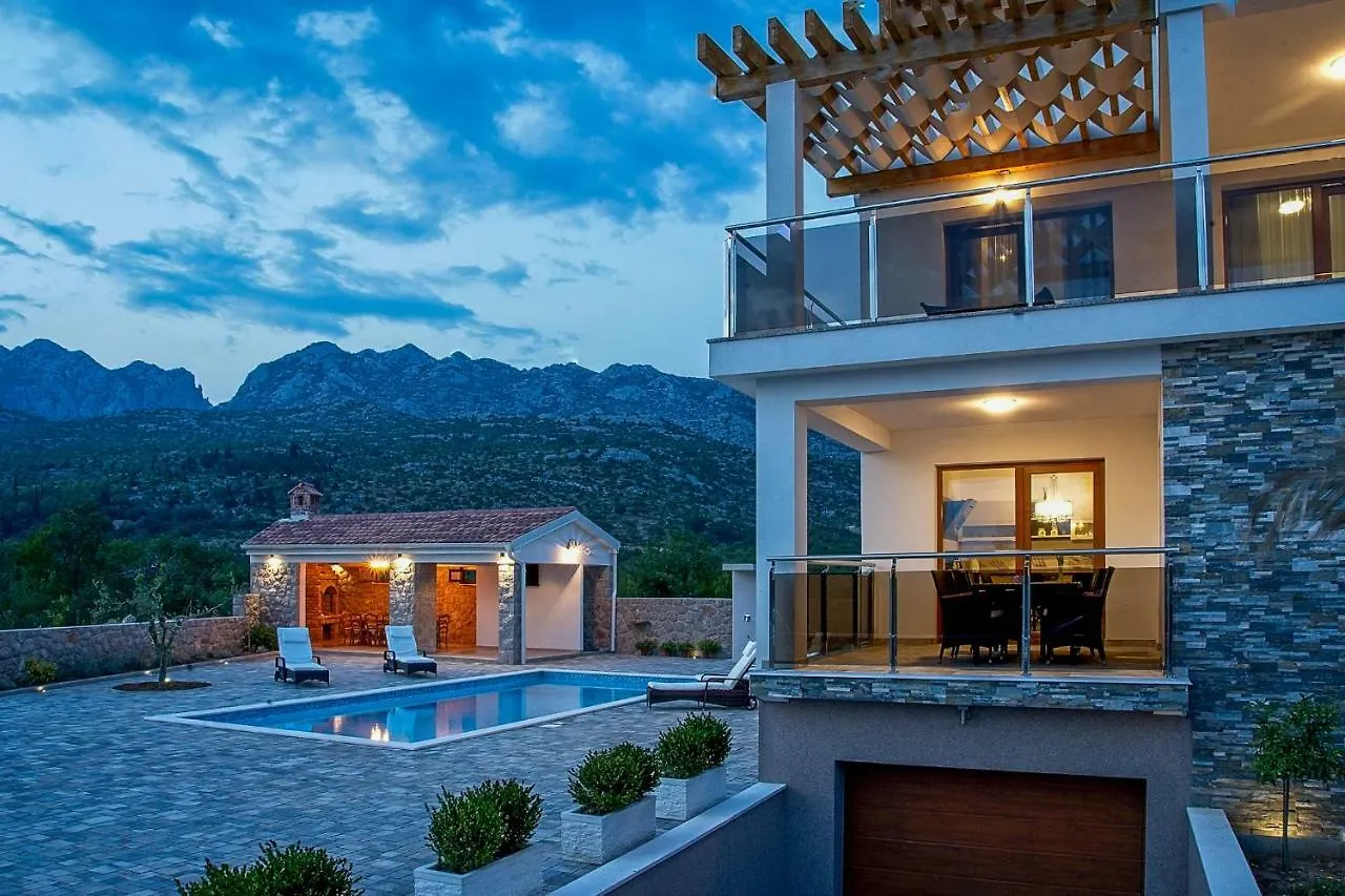Villa Grandioza Seline 0*,  Croatia